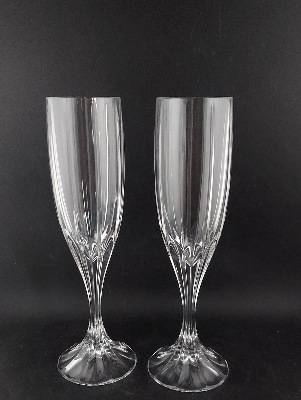 Mikasa Paek Lane Crystal Champagne Flutes - Clear Glass Pair